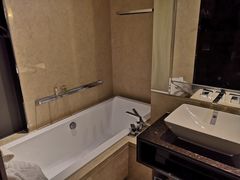 -广州天河希尔顿酒店