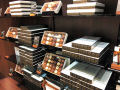 -Laderach 莱德拉(上海环贸iapm店)