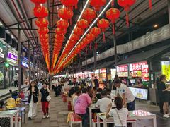 大堂-野山舂·贵州现舂酸汤火锅(鸿通城店)