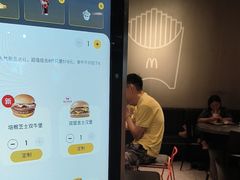 -麦当劳(中山公园龙之梦店)