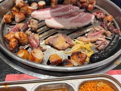 -炽城·烤肉名家(鸿达中央广场店)