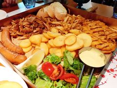 塞萨洛尼基终极烤肉盘-HELLO MUSAE 拾光缪斯餐厅·纯正希腊风味(苏州中心店)