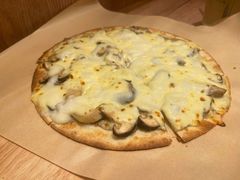 -玛格萝妮比萨屋(四平店)