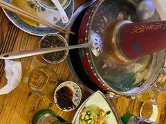 -毛辣果·贵州红酸汤牛肉火锅(西单店)