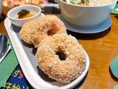 炸虾饼配泰国梅子酱-帕蓝·暹罗料理(大学路店)