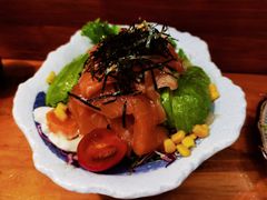 三文鱼牛油果沙拉-百步拉面