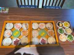 -良米山·云南野生菌过桥米线(上海首店)