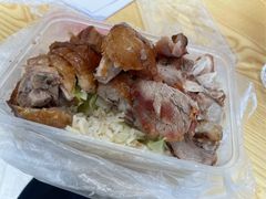 烧鹅拼叉烧饭-吾家香港烧腊专门店