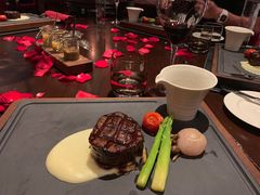-恰餐厅及酒吧 CHAR Bar & Grill (北京丽都皇冠假日店)