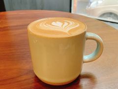 拿铁-VESH COFFEE(定西路店)