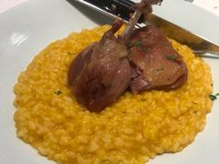 -港丽餐厅(高德置地店)