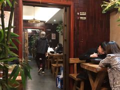 大堂-万记麻辣烫国展总店