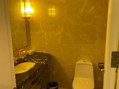 -河南中州皇冠假日酒店