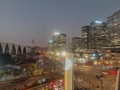 -前滩太古里木区停车场