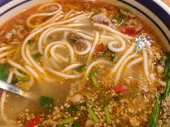 -云阿蛮云南生烫牛肉米线(奉贤路店)