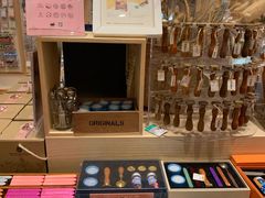 -猫的天空之城概念书店(印象城购物中心店)