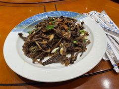 -吴记酱骨炖菜馆(康安路店)
