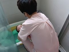 -苏州雏渐肥月嫂