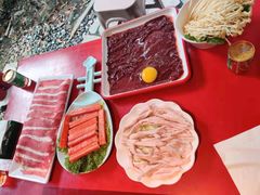 -二荆条·蜀鲜汇城市森林火锅