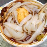 端上一个小板凳，坐门口开吃，到位！