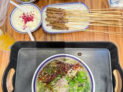 -云阿蛮云南生烫牛肉米线(奉贤路店)