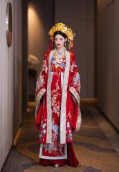 -衣贝姿婚纱礼服馆