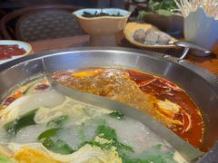 -东巴婆婆云南鱼豆花火锅(大东门店)