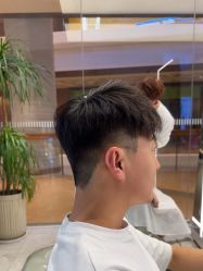 -PE SALON