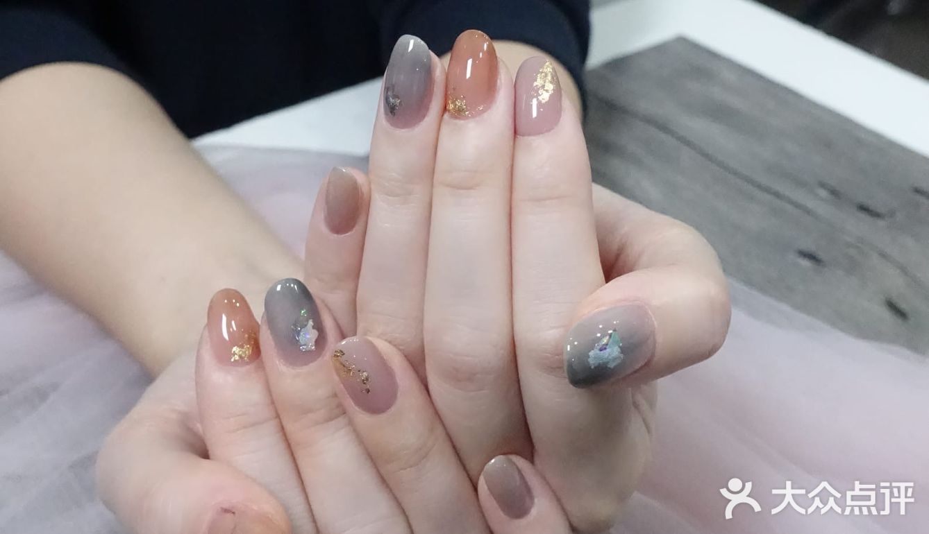 《美甲：猫眼石+金箔+净色》 上次整咗指甲之后