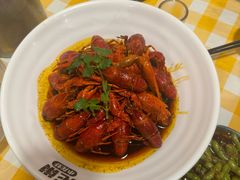 -龙巢盱眙龙虾·鸡煲·烧烤宵夜(坪洲店)
