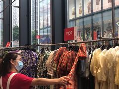 -URBAN REVIVO(深圳华润万象天地店)