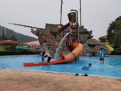 -汤山欢乐水世界