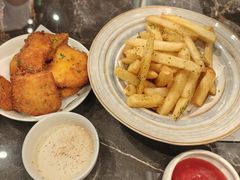 -LESCEDARS Brasserie Bistro香柏树