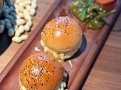 手撕烟熏猪肉小汉堡-ONE SMILE 美式烟熏慢烤(壹方汇店)