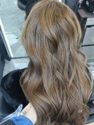 -藤野造型烫染·漂发