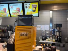 -麦当劳(上海虹桥站30B检票口楼上)