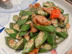 头抽炒秋葵黑豚肉-广州文华东方酒店·江-由辉师傅主理