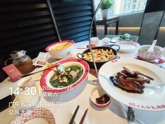-谭厨中山传家菜.乳鸽.脆鲩鱼(华强北中航城店)