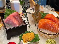 三文鱼与金枪鱼中腹和海胆刺身-阿吾罗日本料理(K11艺术中心店)