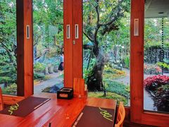 -Chom Cafe and Restaurant