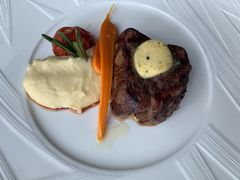 炭烤菲力牛排配时蔬-恰餐厅CHAR Grill(北京三里屯洲际店)