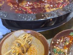-黄潇洒老火锅(九眼桥宏济巷店)