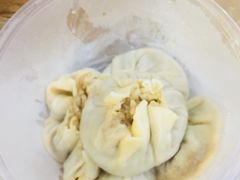 -严氏重油烧麦(民权路店)