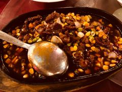 铁板牛肉-灯笼馆海鲜餐厅