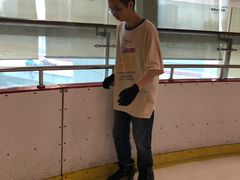 -成都冰纷万象滑冰场