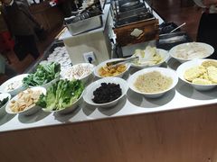 -百荷园蔬食自助餐厅(德辉广场店)