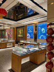 -北京七彩云南翡翠珠宝旗舰店(月坛店)