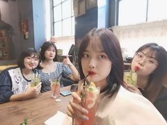 -84那年咖啡馆(李沧万达店)