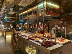 -松山湖凯悦酒店·Café自助餐厅·周末火舞秀表演