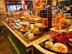 面包甜点陈列柜-巴黎贝甜(凯德MALL望京店)